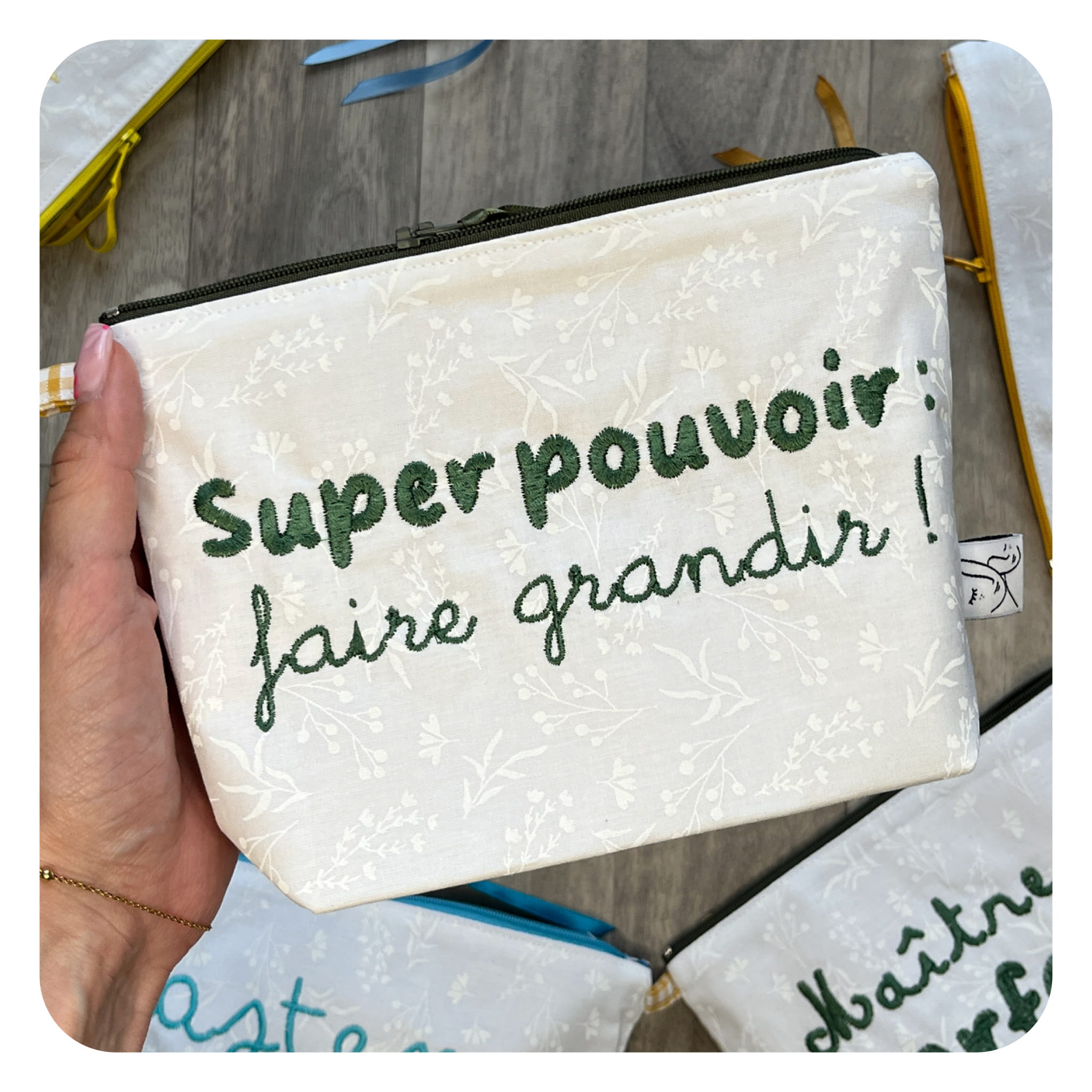 jane-couture-les-occasions-merci-ma-tresse-trousse-coton-15x20-cm image 3
