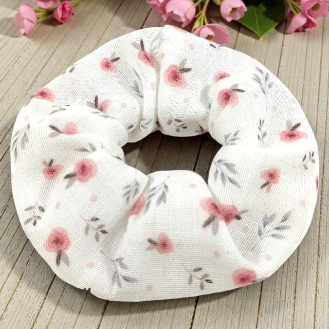 au-bonheur-de-petite-fleur-chouchou-coton-bio-floral-rose-blanc image 1
