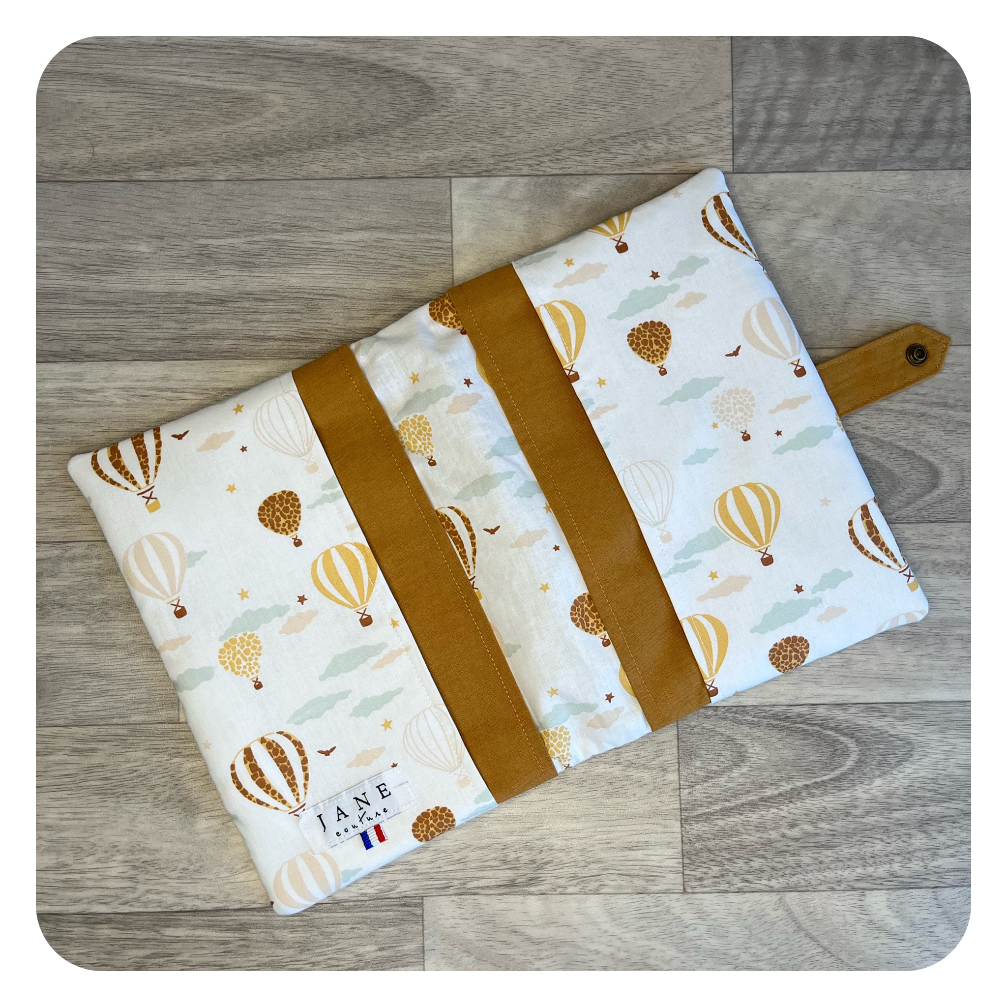 jane-couture-en-sortie-prot-ge-carnet-sant-personnalis-coton image 3