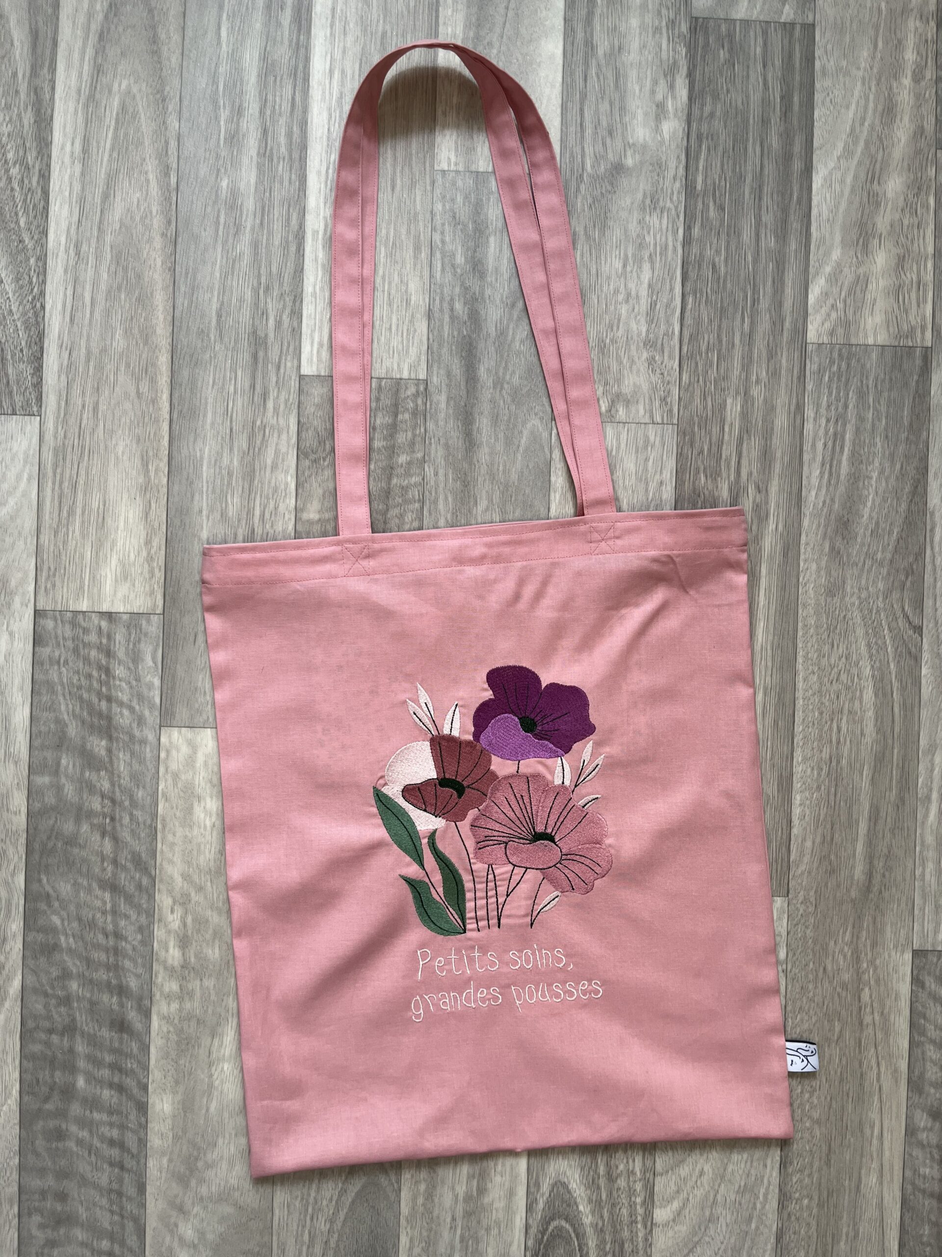 jane-couture-en-sortie-totebag-bienveillant-coton-brod image 3