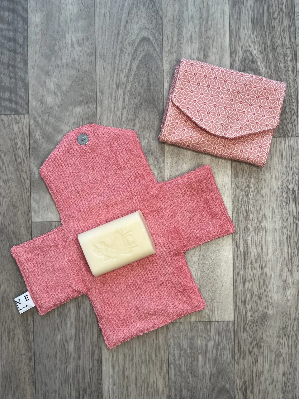 jane-couture-cr-ations-z-ro-d-chet-pochette-savon-aimant-e-coton image 1