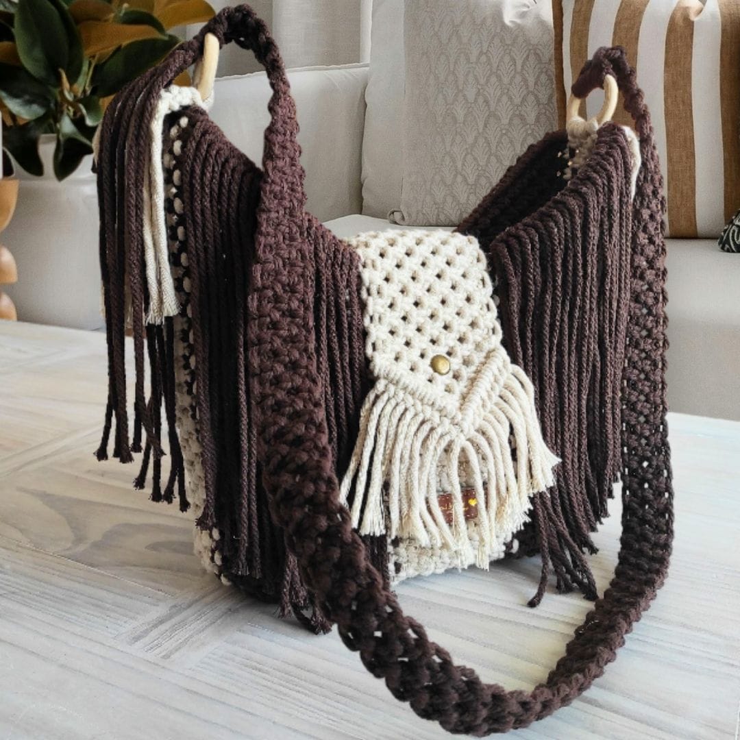 au-bonheur-de-petite-fleur-sac-macram-bandouli-re-marron-cru-franges image 2