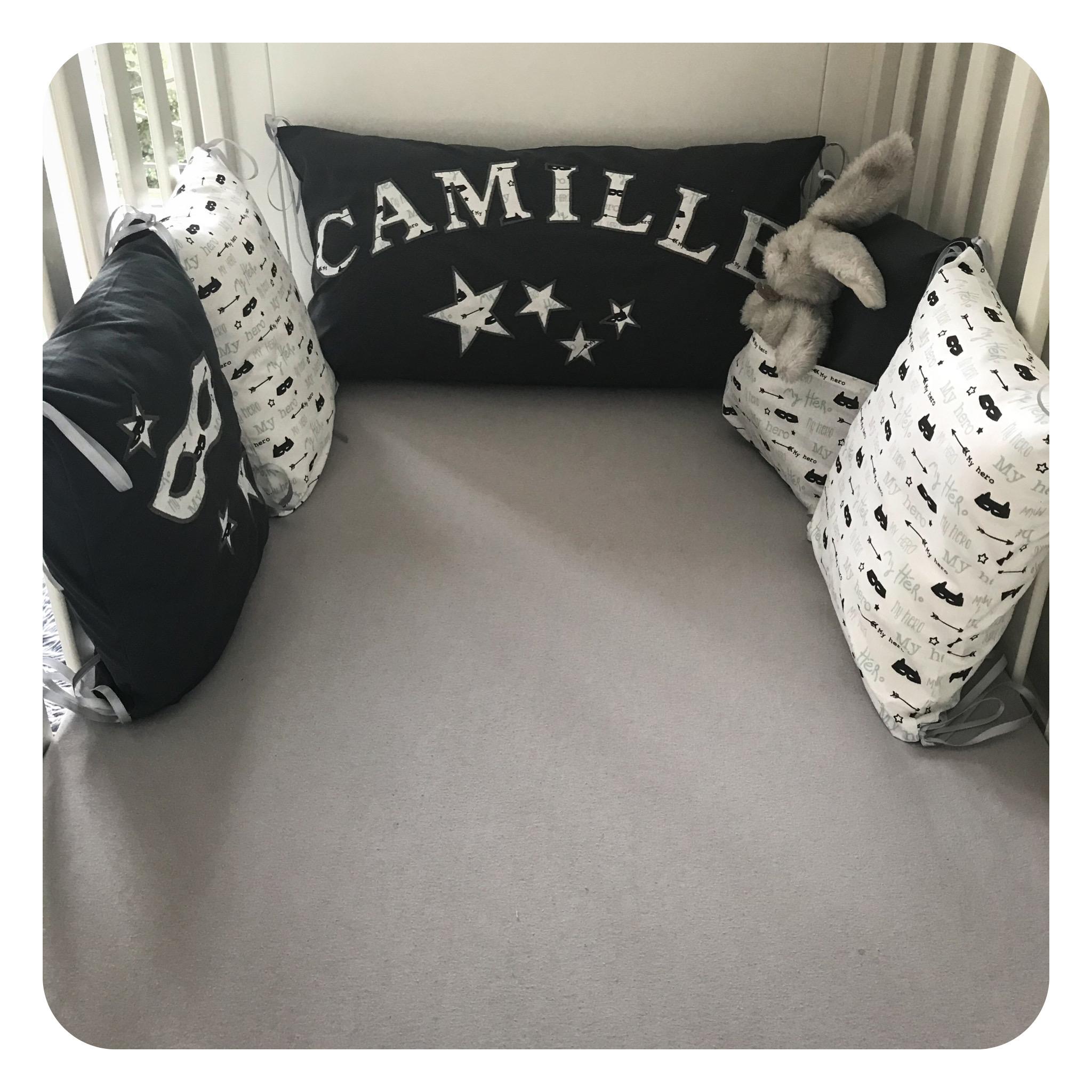 jane-couture-d-co-tour-de-lit-coussins-b-b-coton-pr-nom-d-houssable image 2