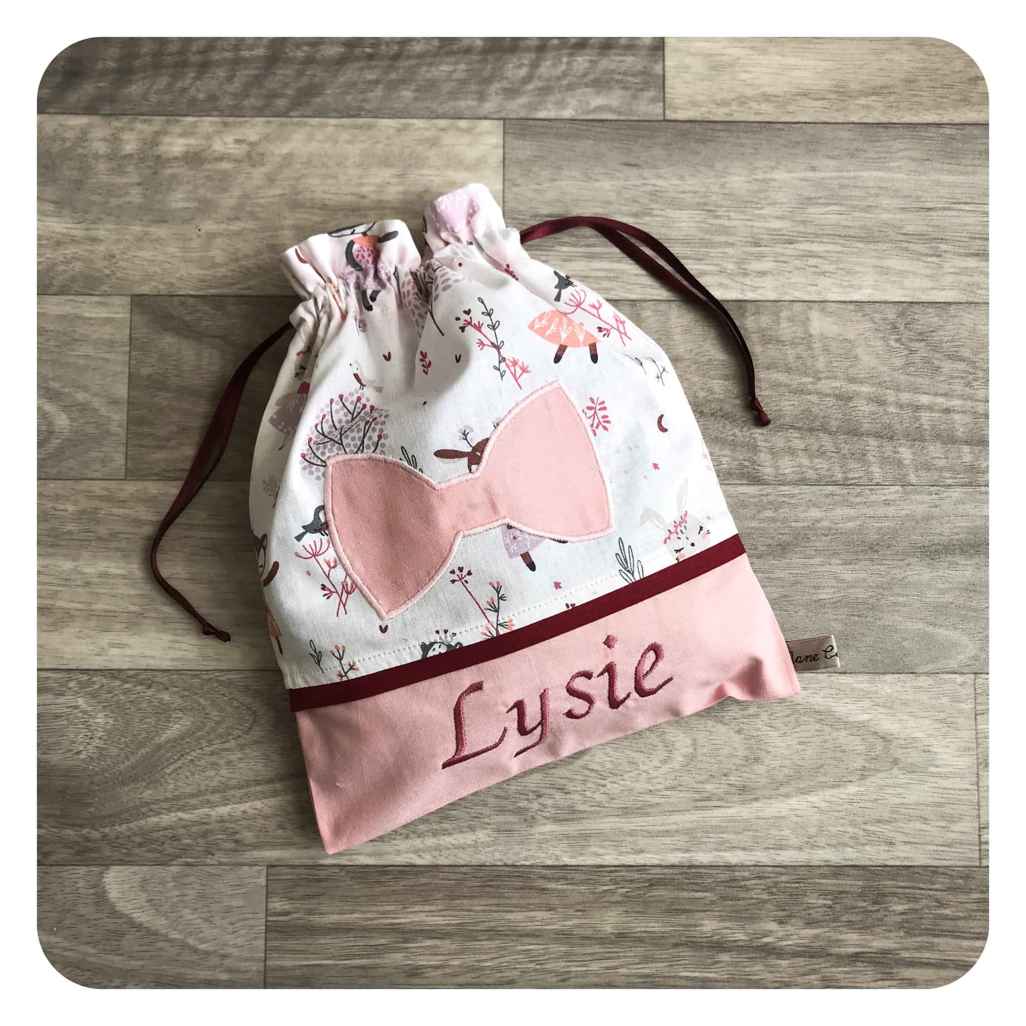 jane-couture-pochon-doudou-pochette-coton-23x22-cm-satin image 1