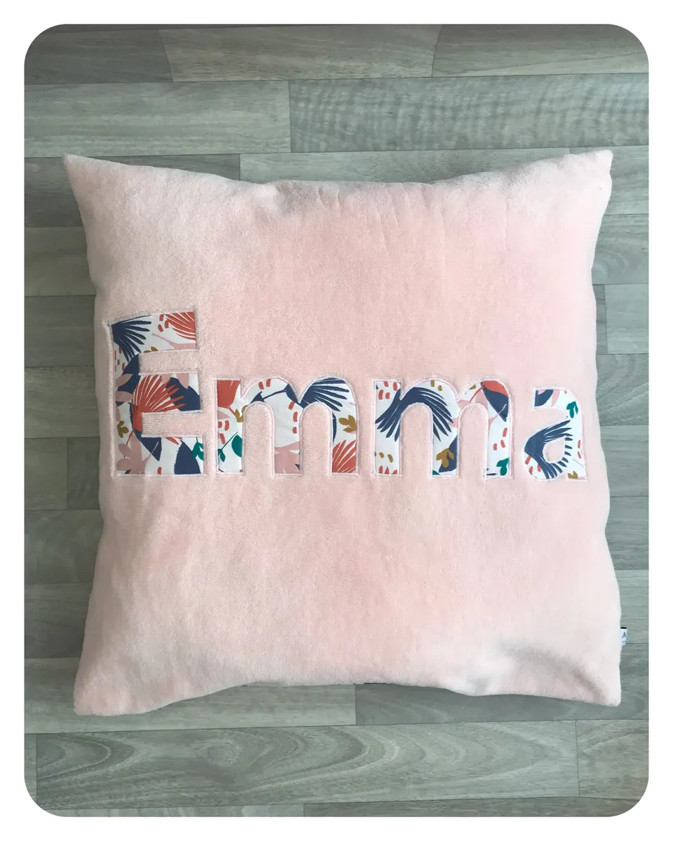 jane-couture-grand-coussin-moumoute-60-cm-personnalisable-d-houssable image 1