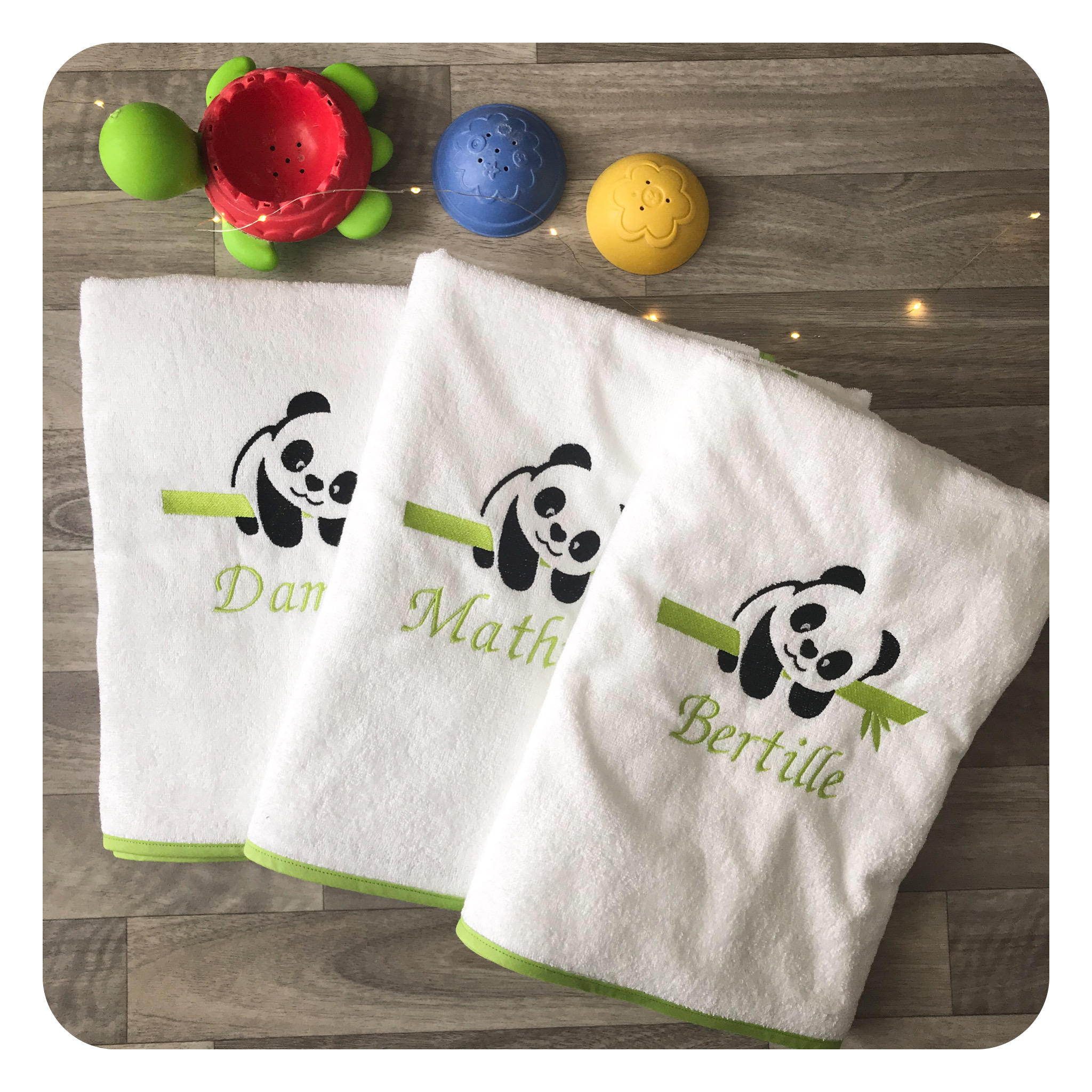 jane-couture-linge-de-bain-serviette-toilette-dessin-brod-bambou image 1