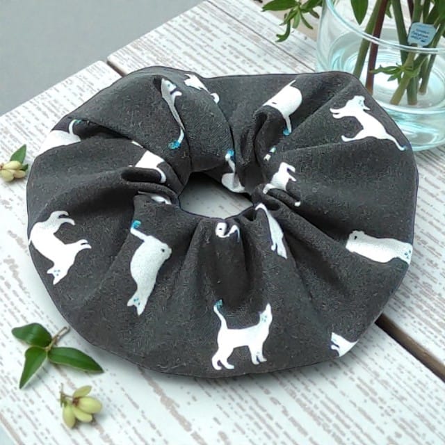 au-bonheur-de-petite-fleur-chouchou-enfant-chats-noirs-coton-doux image 1