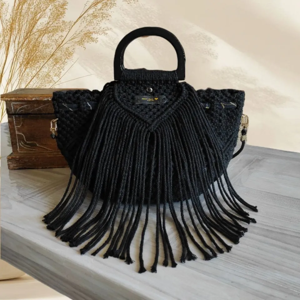 au-bonheur-de-petite-fleur-sac-macram-noir-femme-bandouli-re-bois image 1