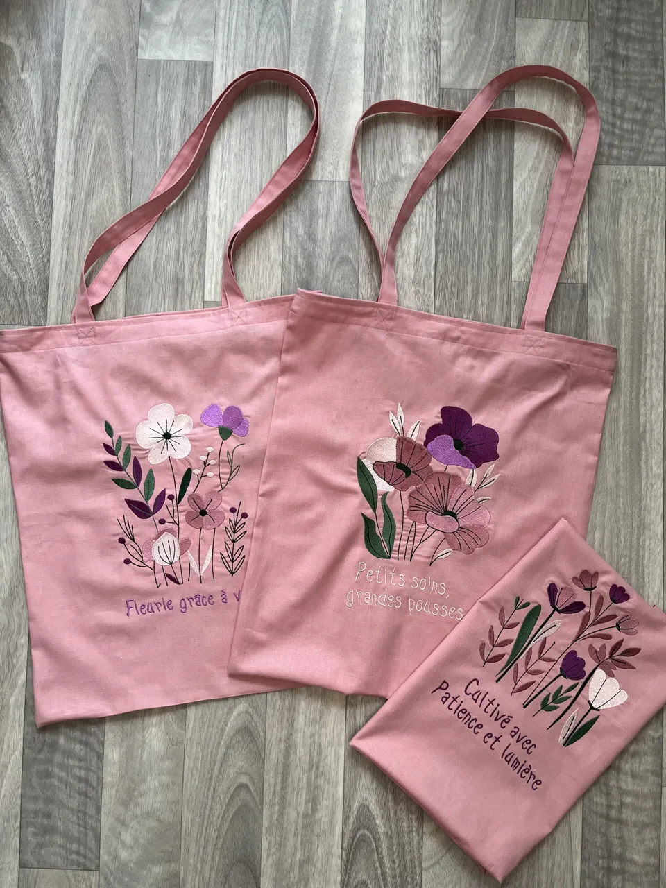 jane-couture-en-sortie-totebag-bienveillant-coton-brod image 1