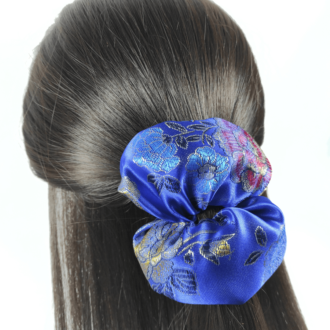 au-bonheur-de-petite-fleur-grand-chouchou-cheveux-coton-bleu-fleuri image 3