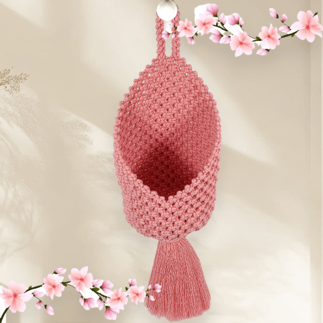 au-bonheur-de-petite-fleur-panier-suspendu-rose-rangement-mural-macram image 1