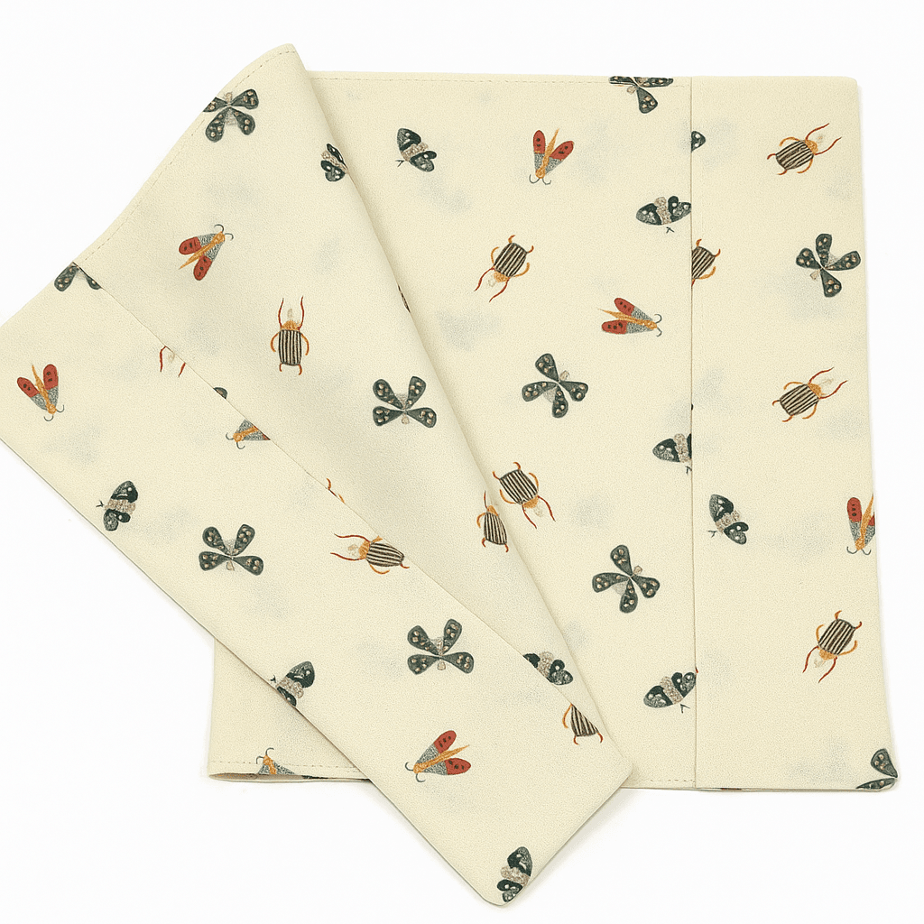 au-bonheur-de-petite-fleur-prot-ge-cahier-insectes-17x22-cm-coton-bio-gots image 1