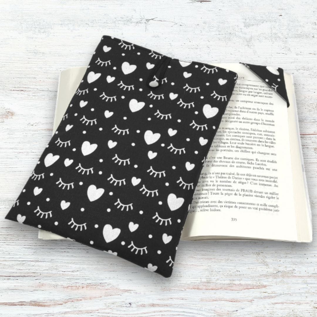 au-bonheur-de-petite-fleur-pochette-livre-c-urs-noir-grand-format image 1